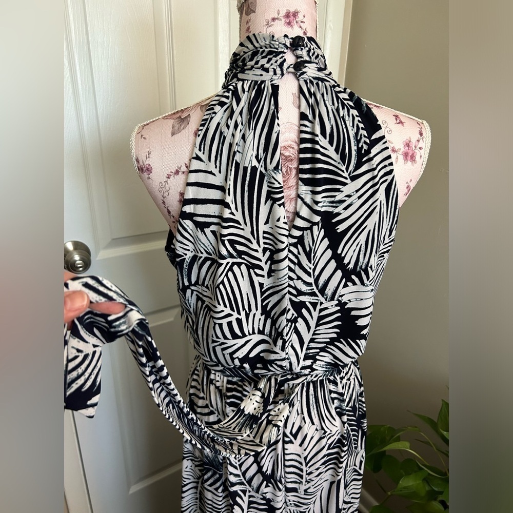 🏝️ Flirty Enfocus Studio Halter White Black Print Beach Maxi Sundress 8 M - Picture 4 of 6
